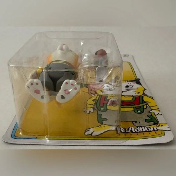 Super7 Richard Scarry's Busy World Huckle Cat & Lowly Worm ReAction Figure - Picture 7 of 9